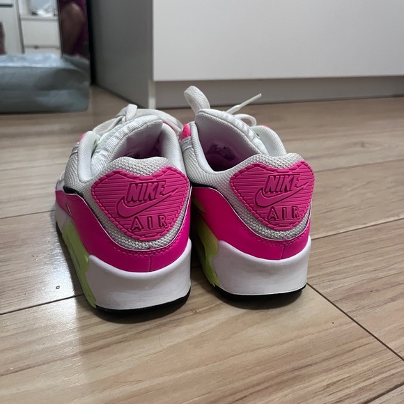 2020
Wmns Air Max 90 GS 'Pink Volt' - Picture 3 of 3